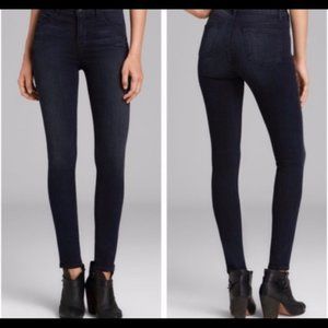 NEW J Brand - Photo Ready 811 Mid-Rise Skinny Jeans in Impression
